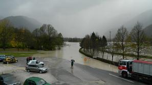 Cesta Tolmin - Nova Gorica je pod vodo