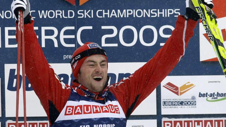 Petter Northug se je tako veselil naslov svetovnega prvaka v dvojnem zasledovanj