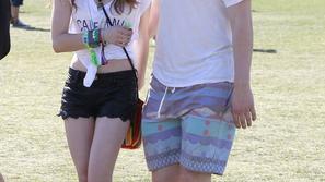 Emma Roberts Evan Peters