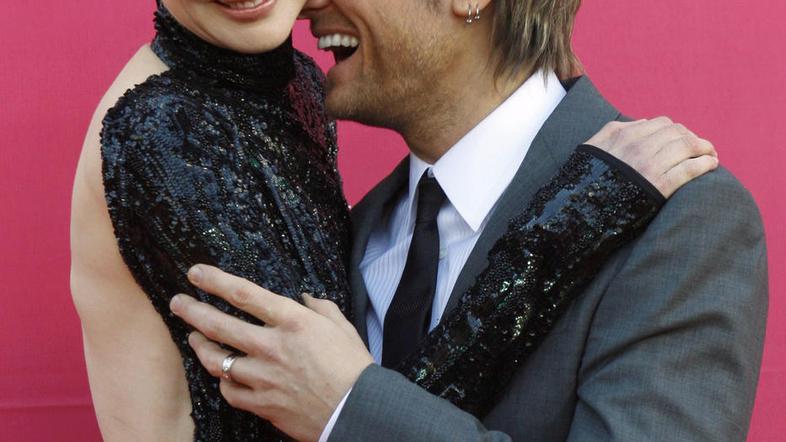 Nicole Kidman in Keith Urban. 