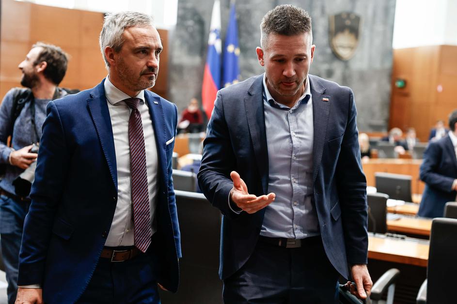 interpelacija Boštjan Poklukar, Janez Cigler Kralj, NSi