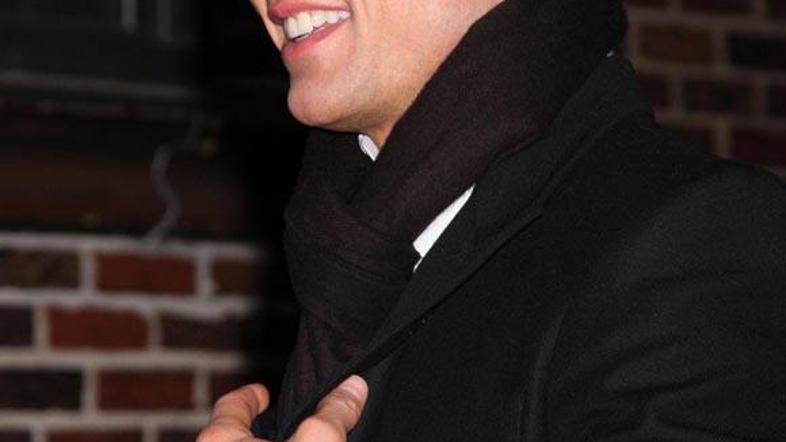 Meni, da je imel zelo dobro vzgojo.