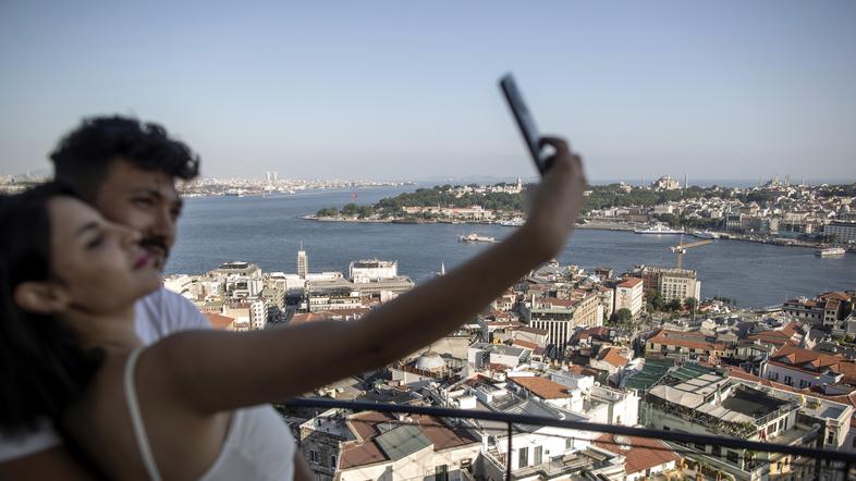 Bospor stolp Galata Carigrad Turčija turisti
