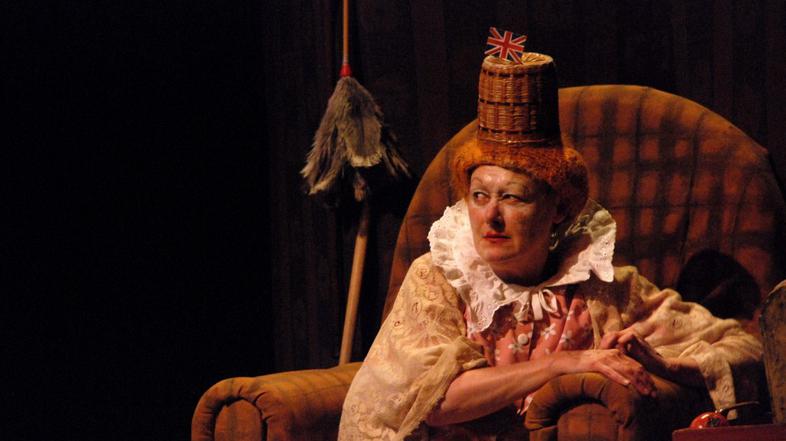 Predstava umetnice Nole Rae traja 90 minut in nima odmora. (Foto: Arhiv organiza