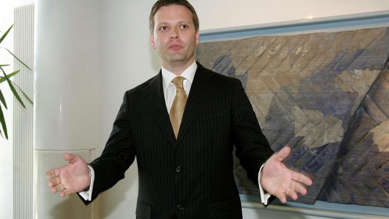 Glede na mnenje njegove pravne službe je Gregor Veselko morda zapravil goro dena