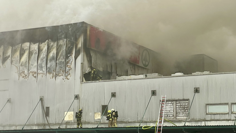 Požar v skladišču Špar v BTC v Ljubljani