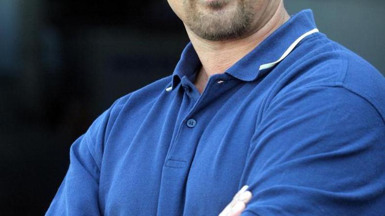 Magister kinezioloških znanosti in sociologije kulture ter "teoretski psihoanali