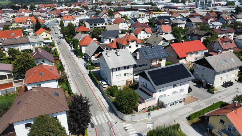 Kolesarski pas na Likozarjevi ulici v Kranju