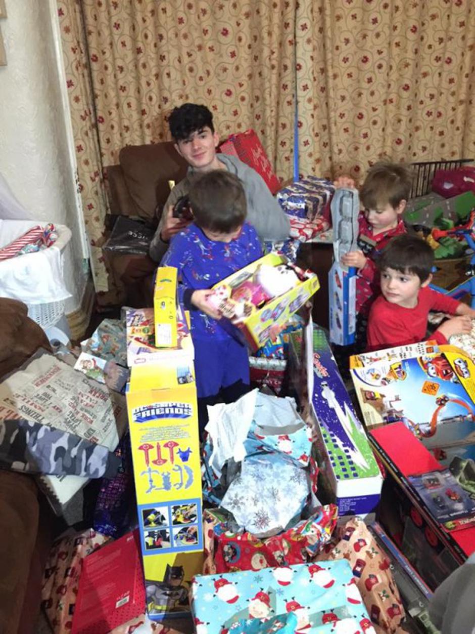 darila | Avtor: Facebook