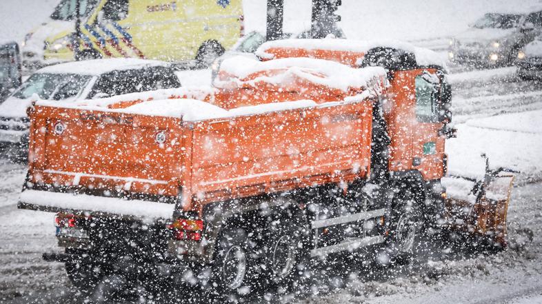 sneg pluženje Ljubljana Slovenija