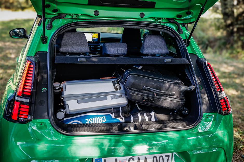 Predstavitev Renault twingo, R4 in R5 | Avtor: Saša Despot