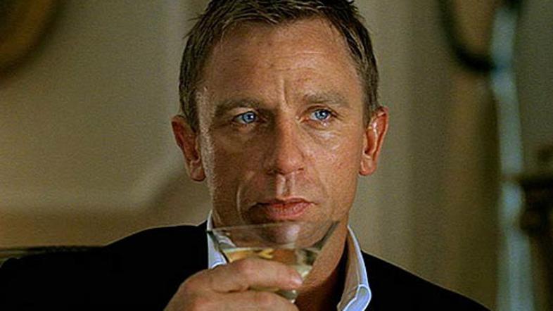 Scena 04.04.12, daniel craig, martini, james bond, foto: promo