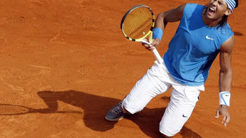 Nadal se je razveselil tretje finalne zmage nad Federerjem v Monte Carlu.