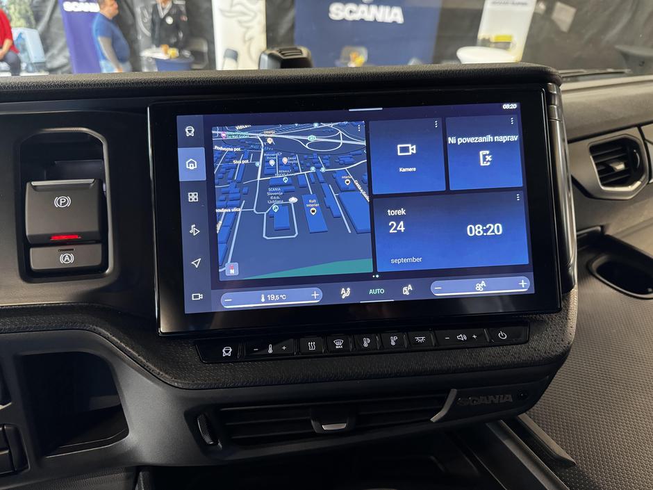 Scania Smart Dash | Avtor: Andrej Leban