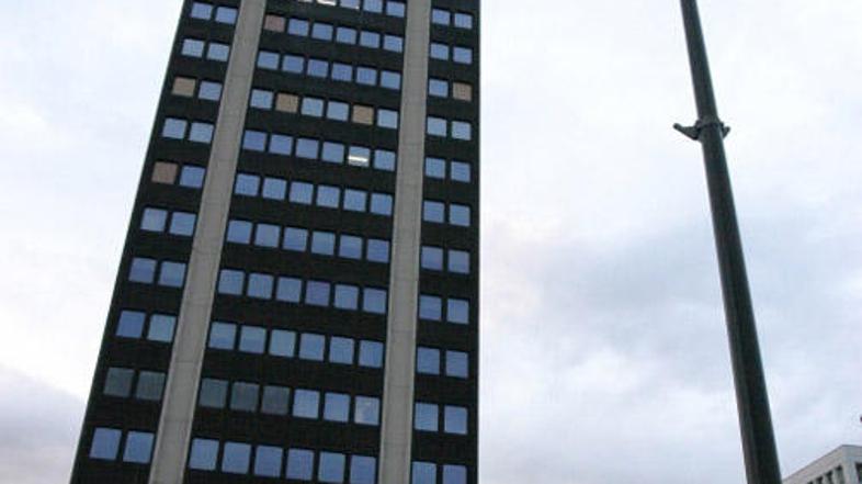 Delo se ne prodaja, trdi predsednica njegovega upravnega odbora Marjeta Zevnik.