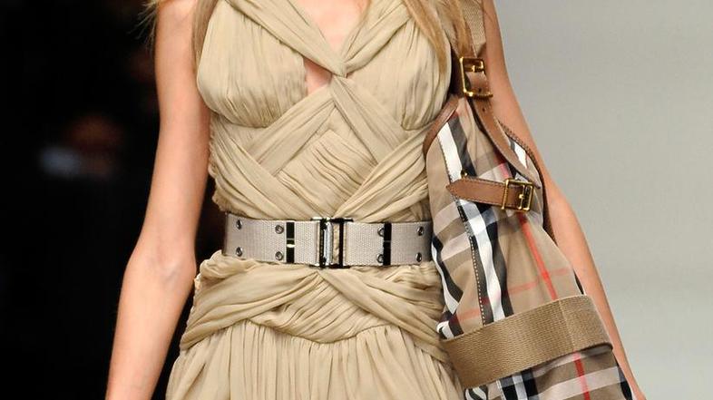 Burberry, pomlad/poletje 2010