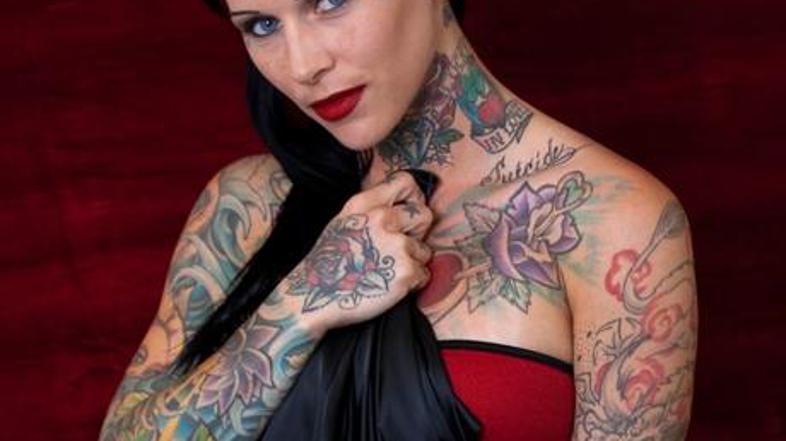 Michelle se je javno opravičila Sandri. 