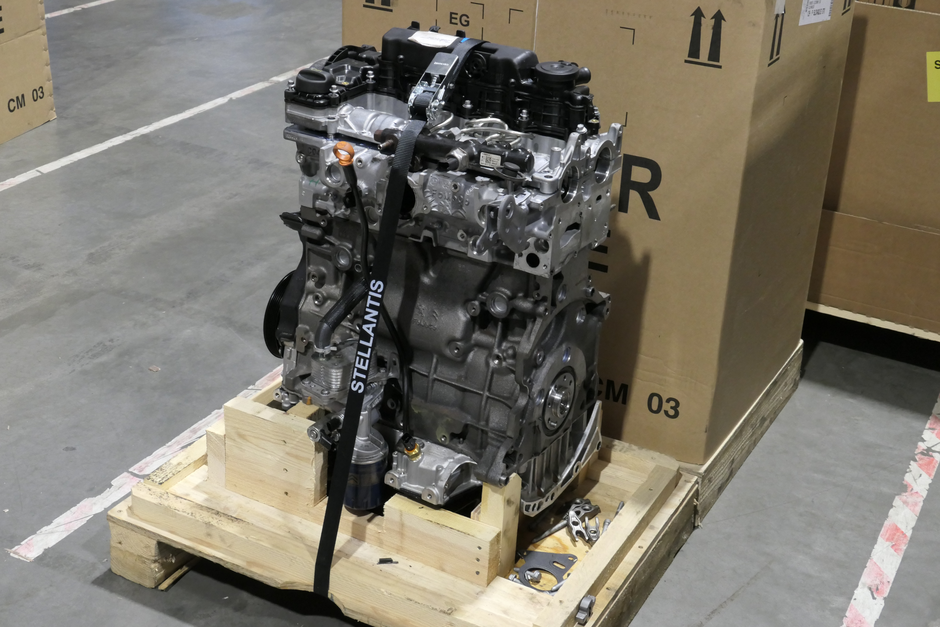 EF Parts & Logistic Service Lozorno Bratislava Sloveška, nadomestni seli, skladišče, vzdrževanje avtomobilov | Avtor: Matija_Janežič