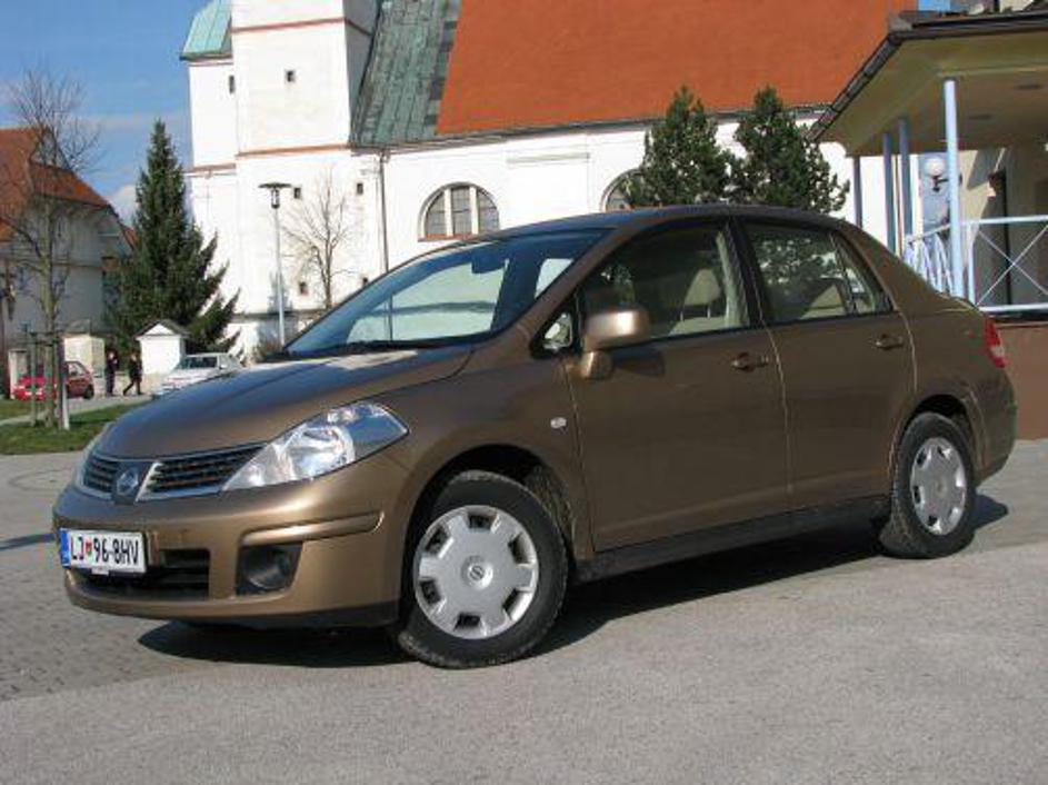 Veliko ljudi avtomobile kupuje po racionalnem premisleku. Ta naj bi pogosto pret