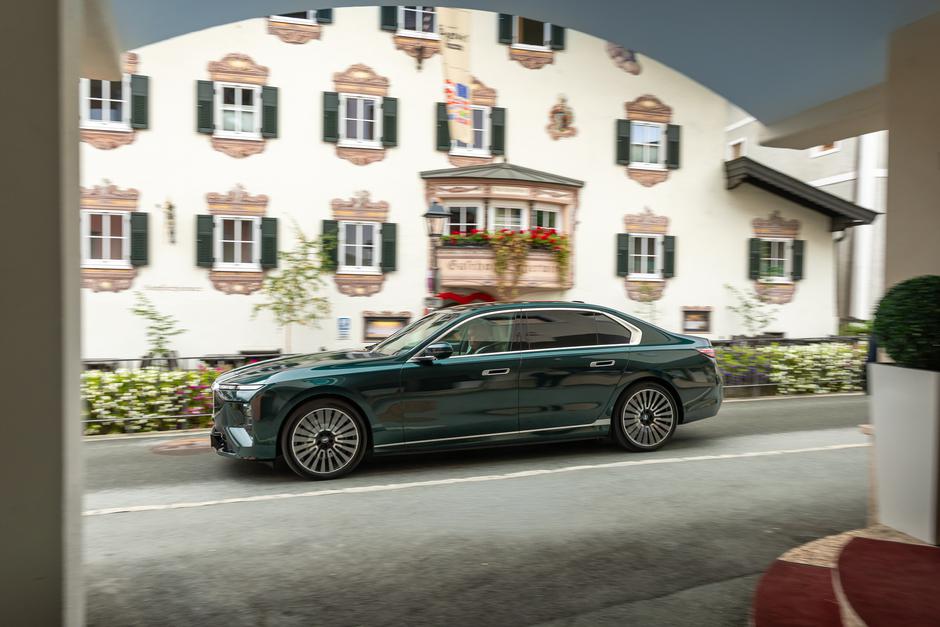 BMW serija 7 | Avtor: Žiga Intihar/BMW