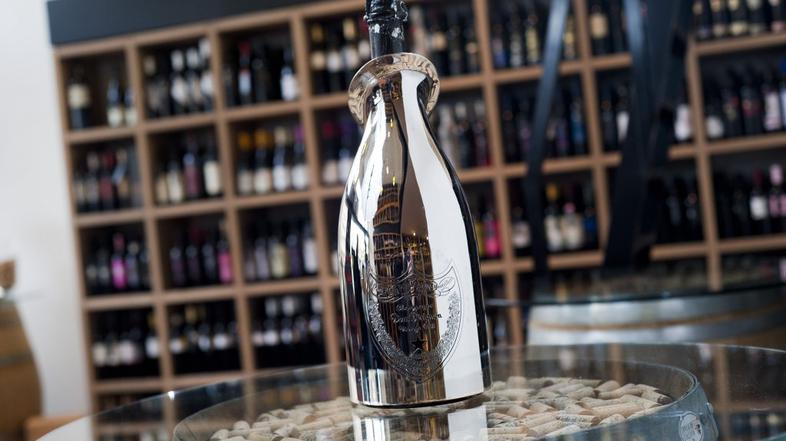 Šampanjec Dom Perignon.