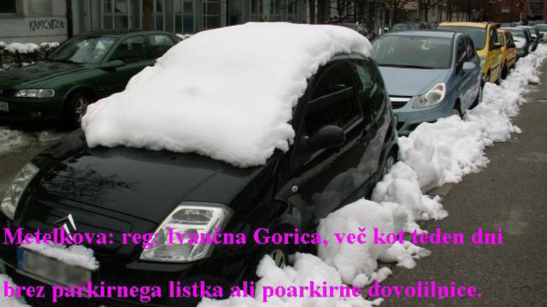 30 fotografij domnevno nepravilnega parkiranja na Slomškovi ulici je Kralj posla