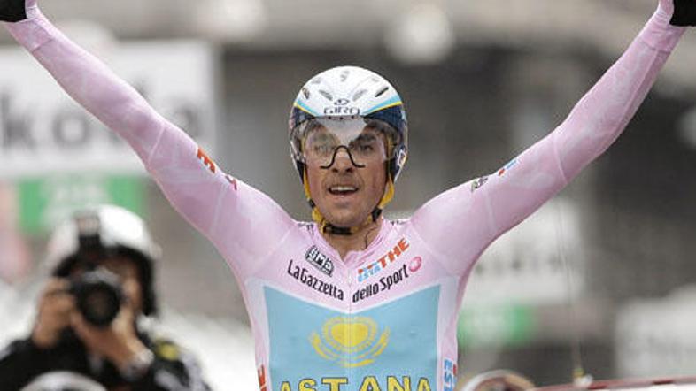 Tako se je Contador razveselil zmage v skupnem seštevku.