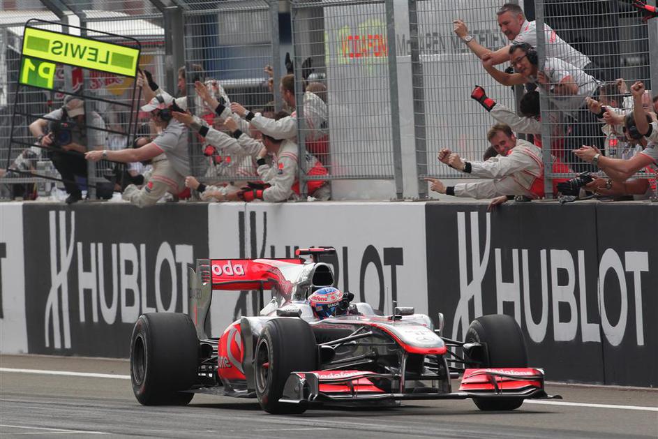 VN Turčije Istanbul dirka 2010 dvojna zmaga McLaren Button Hamilton