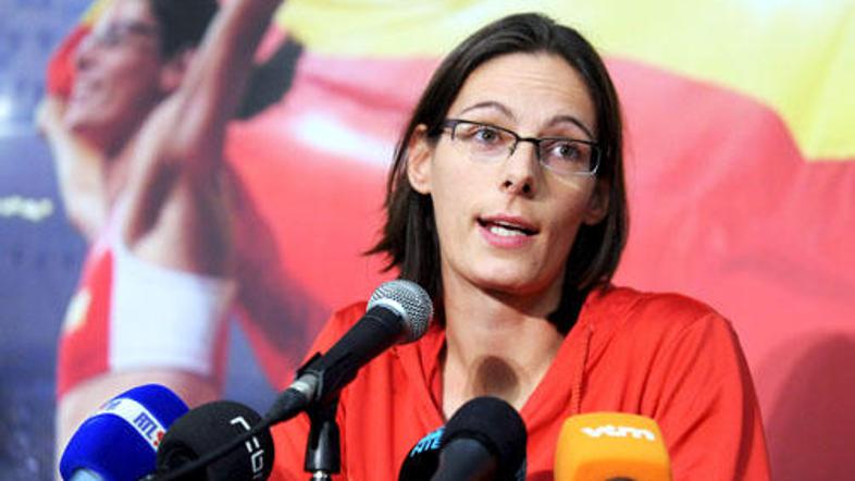 Tia Hellebaut je na novinarski konferenci sporočila odločitev, da se bo poslovil