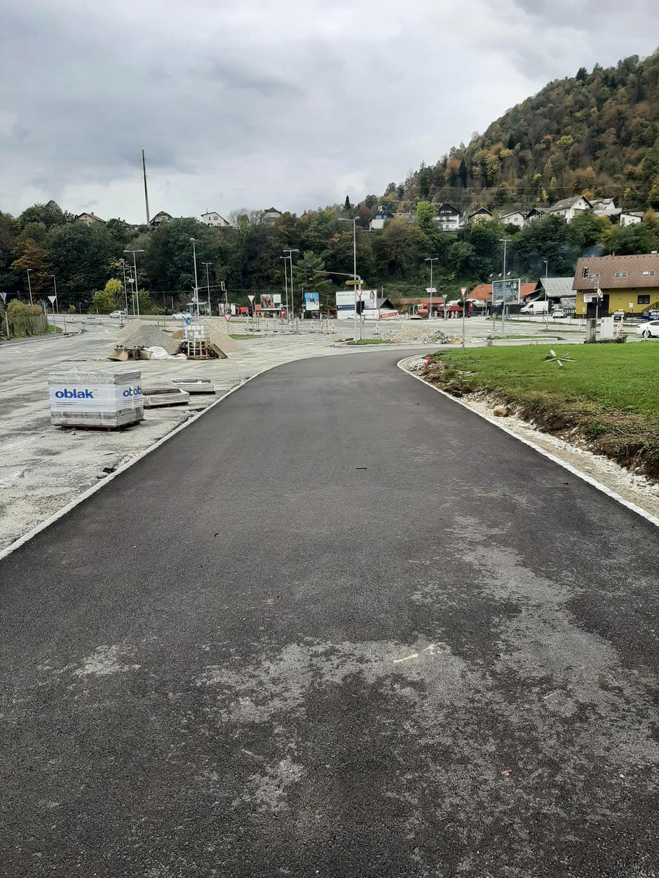 Most čez Savo v Kranju od železniške postaje do Jelenovega klanca še vedno zaprt | Avtor: arhiv Mestna občina Kranj