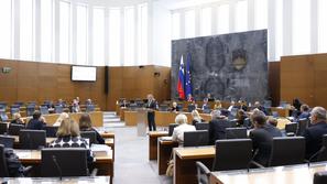 seja državni zbor poslanci