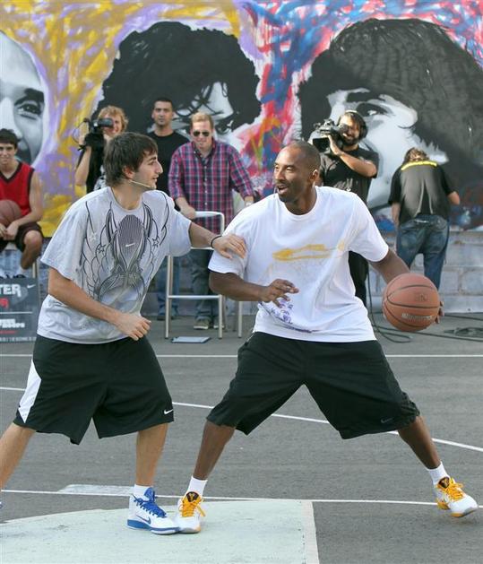 Ricky Rubio in Kobe Bryant