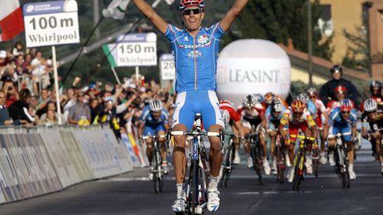 Italijani so dobili novega kolesarskega junaka. To je Alessandro Ballan, ki je n