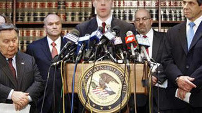 Novico o vložitvi obtožnic proti mafijcem je sporočil Ben Campbell, tožilec vzho