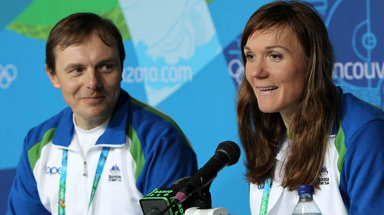 Lepo je Petro Majdič in njenega trenerja Ivana Hudača spet videti dobre volje. A