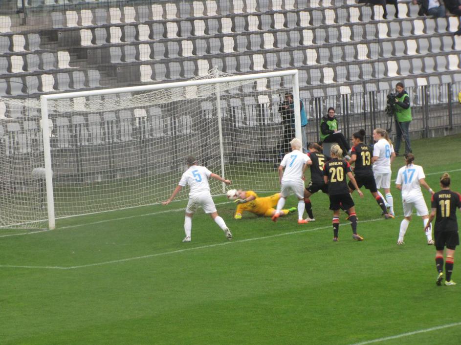 nogomet nemčija slovenija ženske