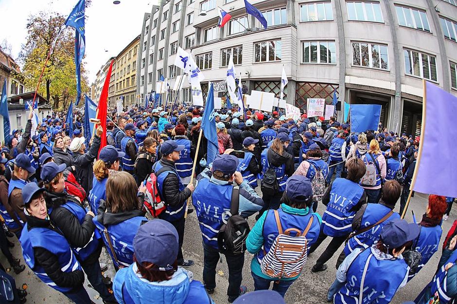 protestni shod plačni razred J | Avtor: Saša Despot