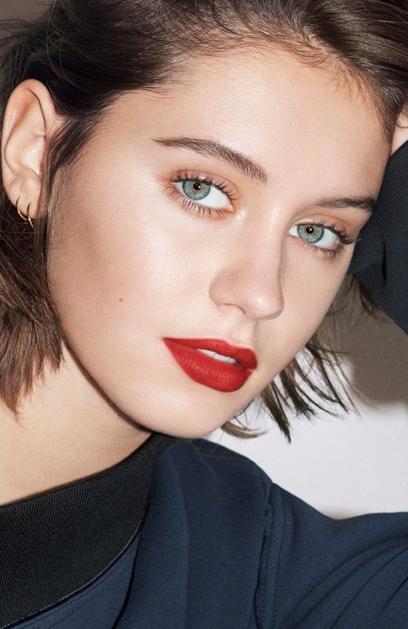 Iris Law,