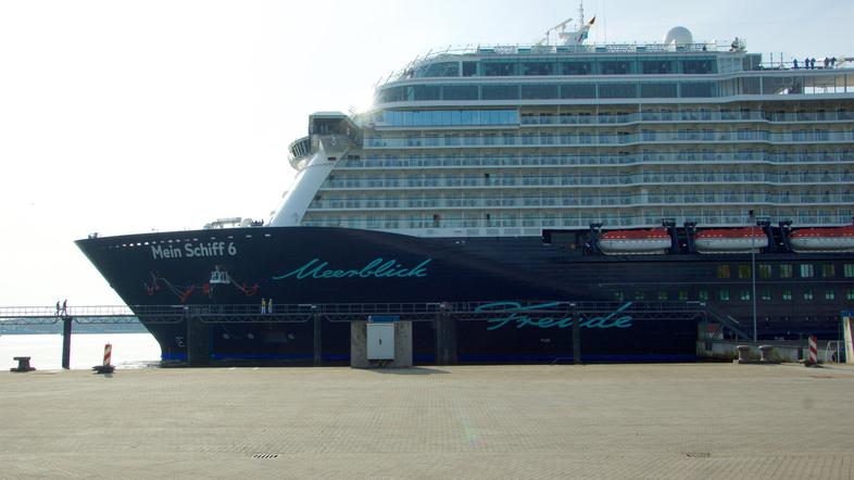 ladja za križarjenje Mein Schiff 6