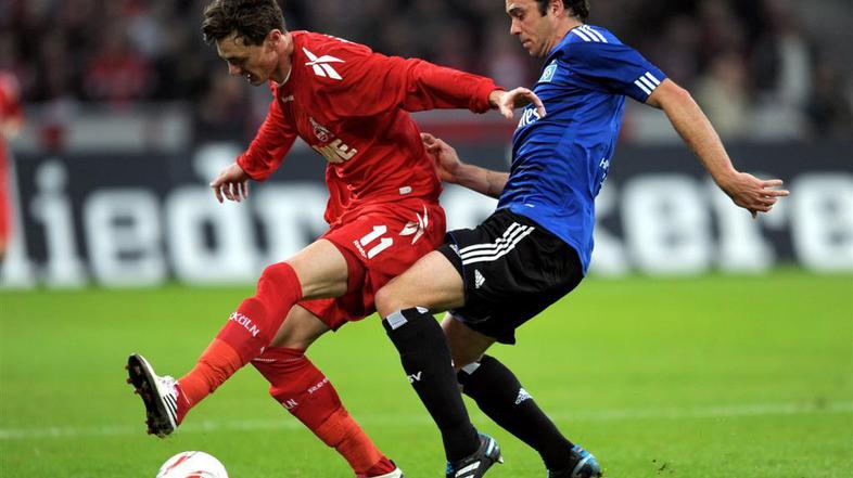 Novaković je s tremi oportunističnimi zadetki potopil Hamburg in igrišče zapusti