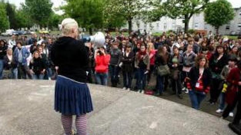 Študentje so ocenili, da so izjave ministra Dragana Primorca le ciničen vmesni k