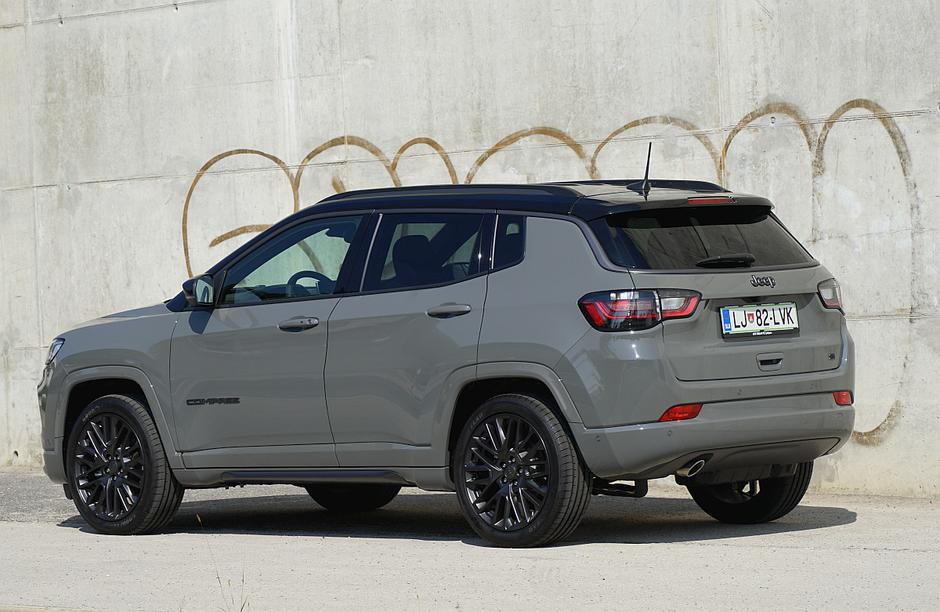 jeep compass | Avtor: MatijaJanežič