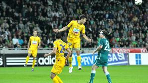 Siniša Anđelković (v sredini) je v enem letu od tavanja pri Dravi prišel do ital