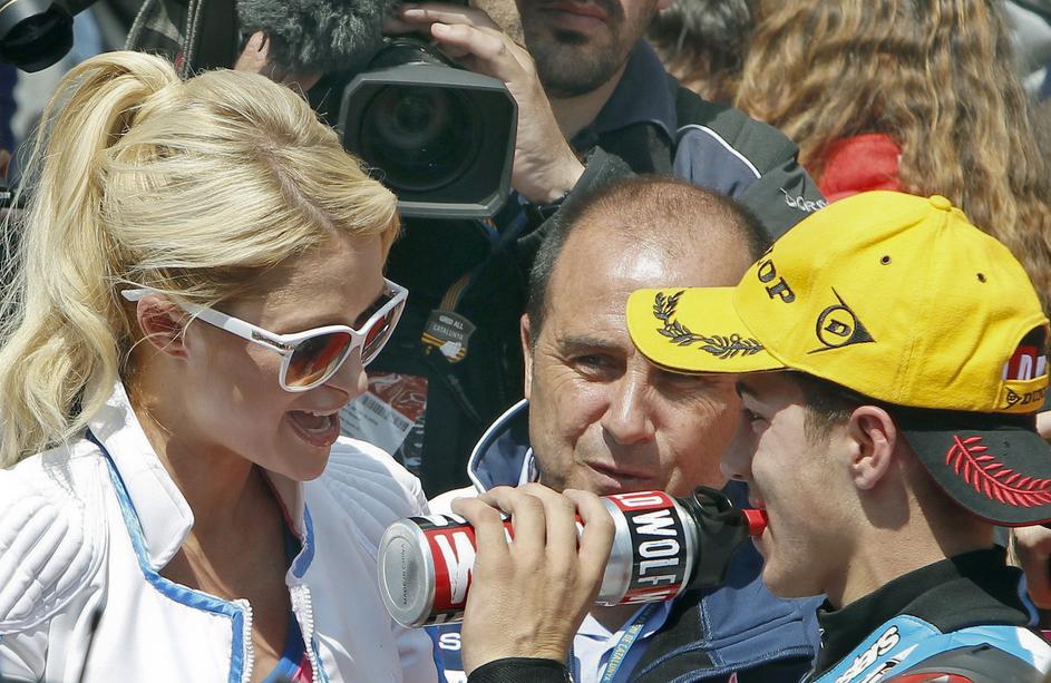 Paris Hilton je obiskala dirko motociklistov v razredu MotoGP v Barceloni.
