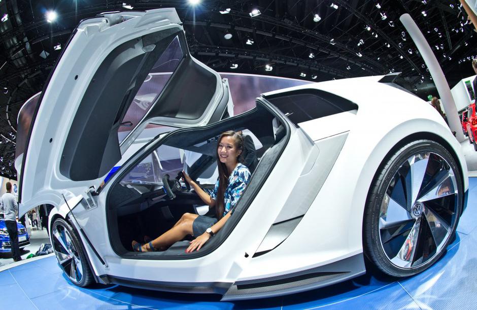 Hostesa na IAA | Avtor: EPA