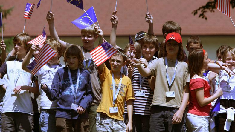 Tri kranjske osnovne šole so sodelovale na torkovem protokolarnem programu na Br