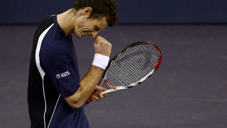 Andy Murray je po Andyju Roddicku ugnal še Gillesa Simona.