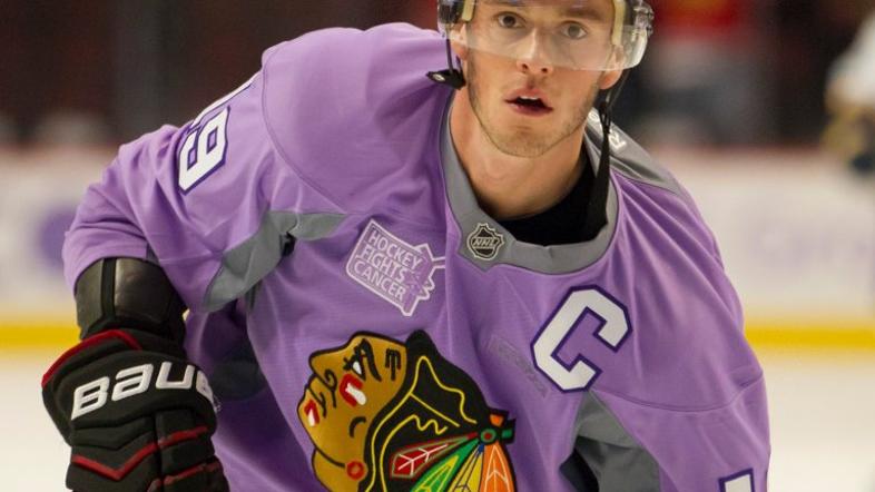 jonahan toews chicago blackhawks