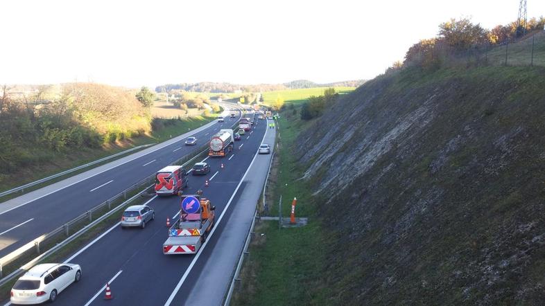 Prometna nesreča na dolenjski AC