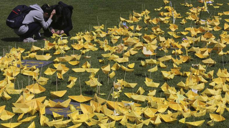 Žalovanje za žrtvami po nesreči trajekta